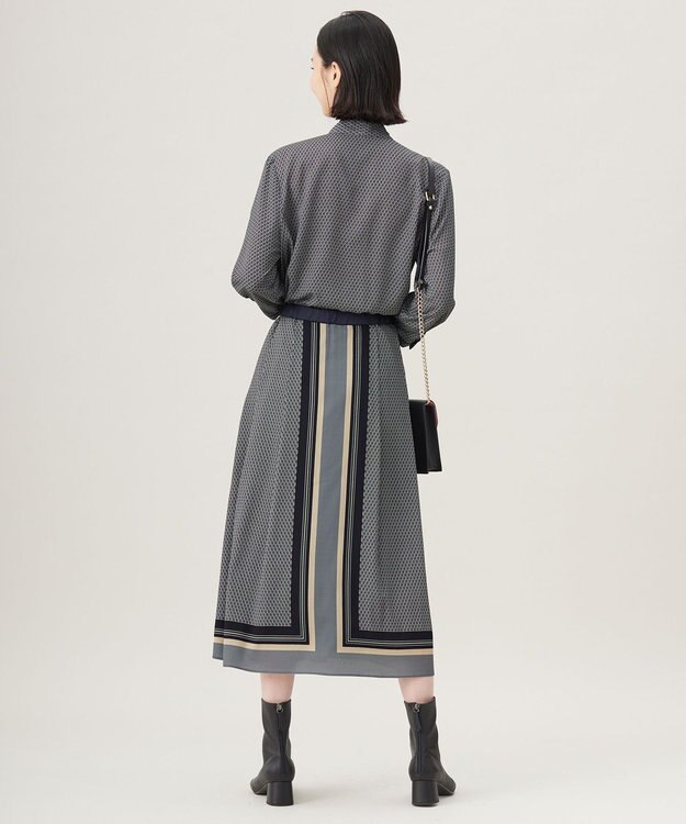 自由区 【洗える】ジオメトリックハートプリント ブラウス グレー系