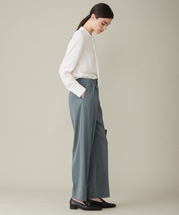 ICB 【WEB限定カラーあり・速乾・洗える】BackSatinAmunzen スカーフタイブラウス オフホワイト系