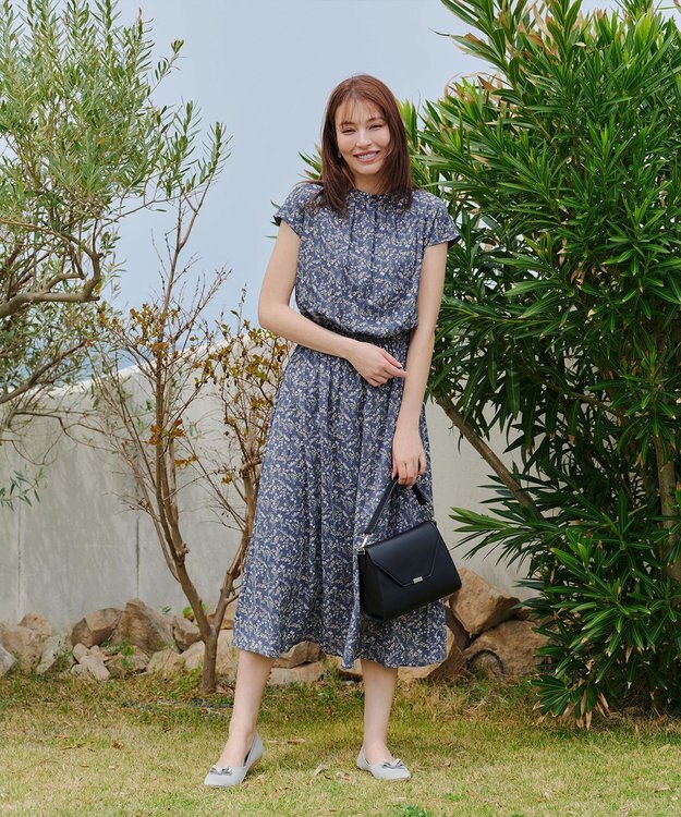 Tiaclasse 【洗える】花柄フレンチスリーブワンピース ブルー