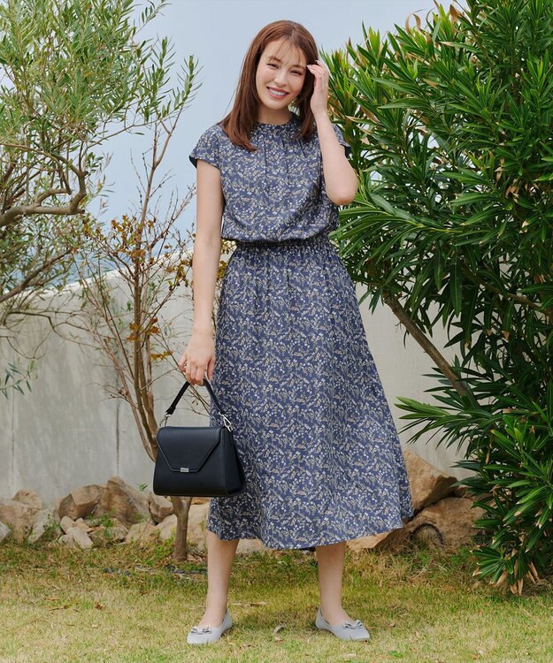 Tiaclasse 【洗える】花柄フレンチスリーブワンピース ブルー