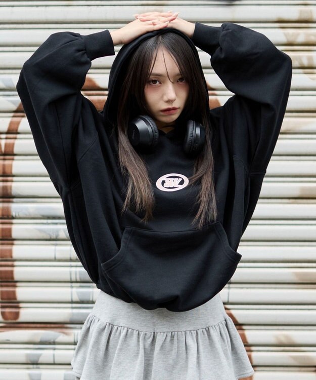 WEGO 【ユニセックス着用ITEM/裏起毛】バルーンクロップドグラフィックプルパーカー ブラック