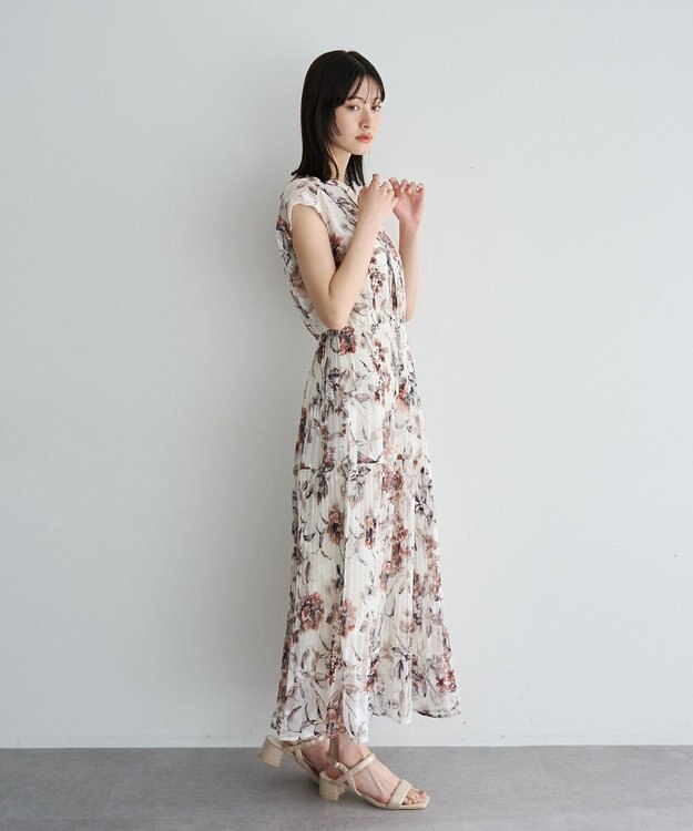 YECCA VECCA フラワー柄シアープリーツワンピース Ivory