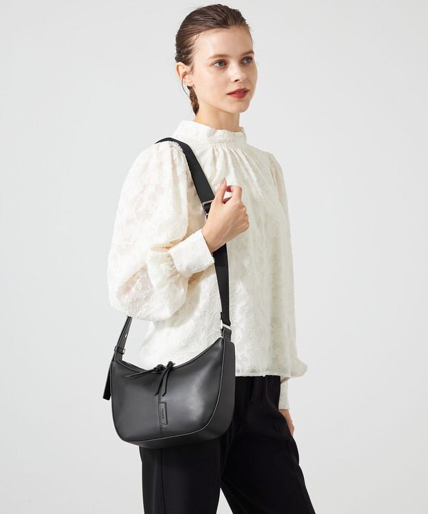 Y'SACCS イタリアンシープ　マルチポーチ付き　ホーボーバッグ ブラック