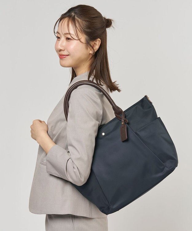 J.PRESS LADIES 【A4サイズ収納可】 ナイロン トート バッグ ネイビー系
