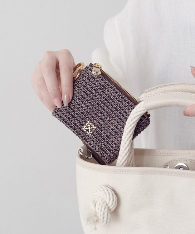 russet ナイロンラフィアスクエアマルチケース(Z-319) D.Brown