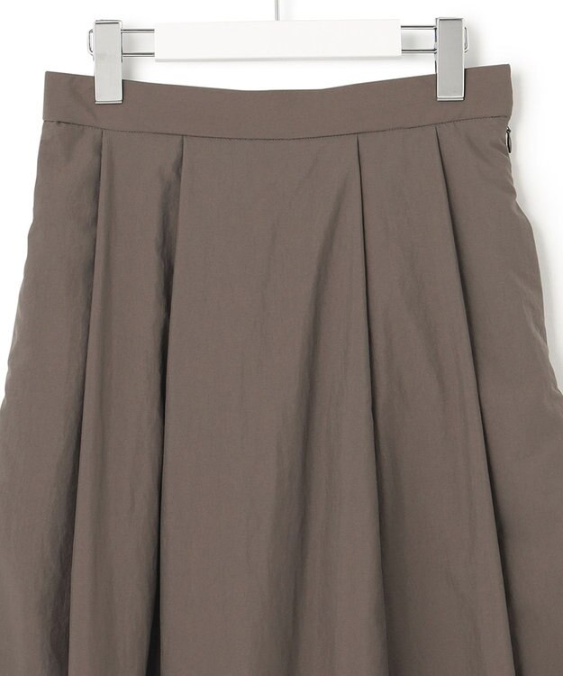 23区 【洗える】マットナイロンタフタ タック スカート ダークブラウン系