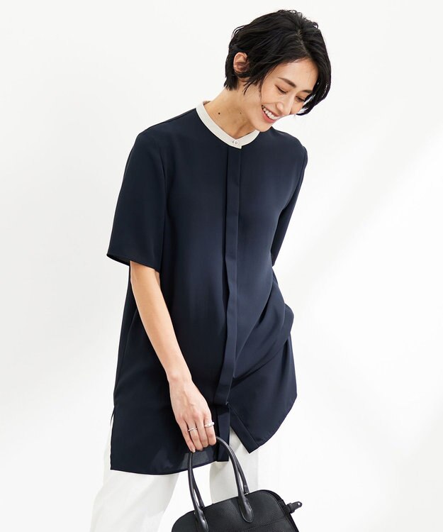 ICB 【接触冷感・UVケア・速乾・洗える】BackSatinAmunzen バンドカラーチュニックブラウス ネイビー系