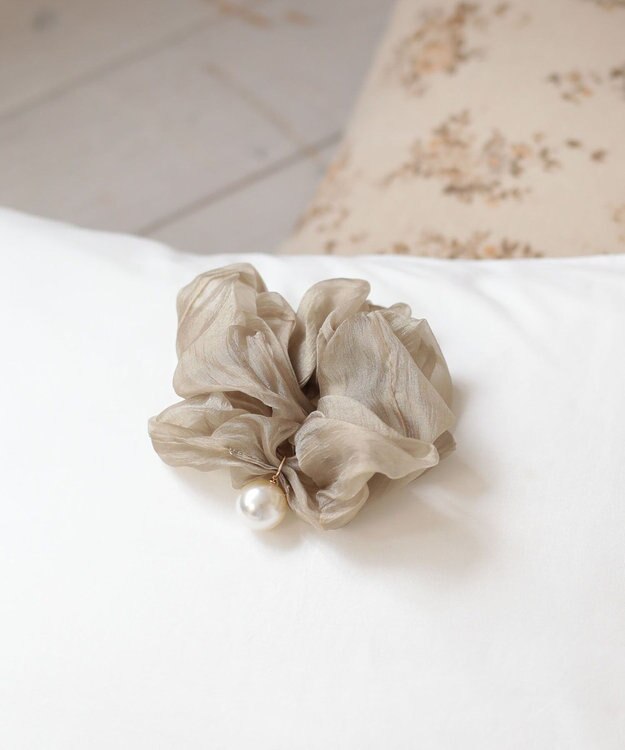 Green Parks ・ＨＡＬＦ　ＴＩＭＥ　大粒パール付きヘアシュシュ Green