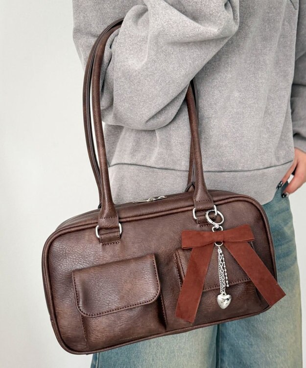 WEGO チャーム付きスクエアボストンバッグ ブラウン