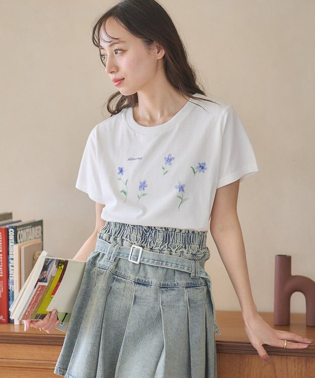 earth music&ecology アソートロマンティックグラフィックＴ Off White