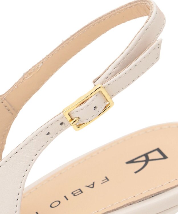 GRACE CONTINENTAL FABIO RUSCONI スクエアバックルサンダル ホワイト