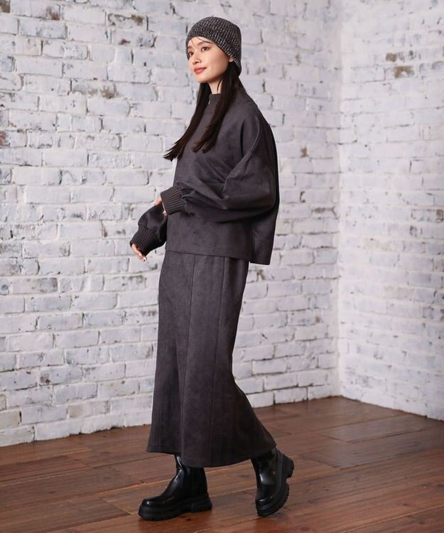 Green Parks ・ＥＬＥＮＣＡＲＥ　ＤＵＥ　エンボスプルオーバー Charcoal Gray