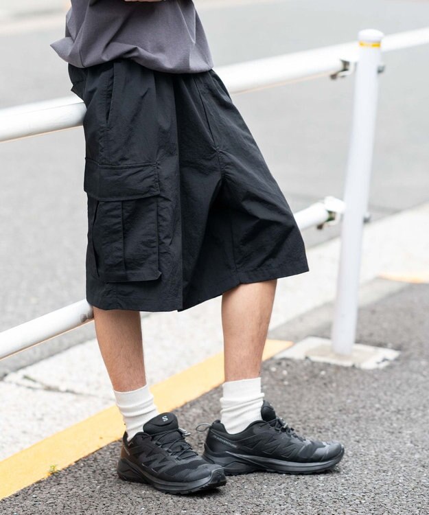 WEGO 【撥水/速乾/ウエストゴム/ユニセックス着用ITEM/MLサイズ展開】ナイロンイージーバギーカーゴショーツ ブラック