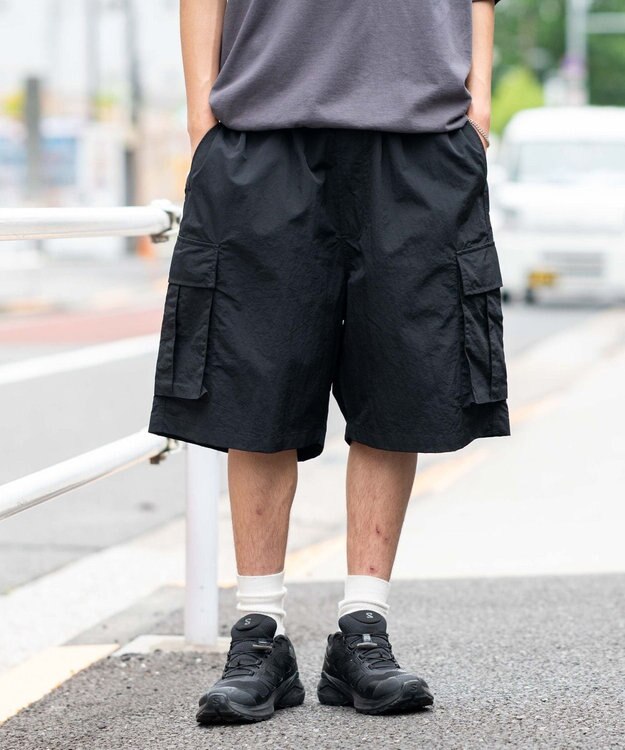 WEGO 【撥水/速乾/ウエストゴム/ユニセックス着用ITEM/MLサイズ展開】ナイロンイージーバギーカーゴショーツ ブラック