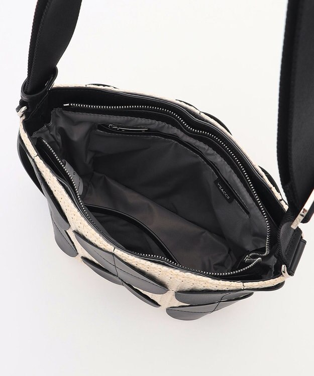 Y'SACCS サークルパッチショルダーバッグ ホワイト