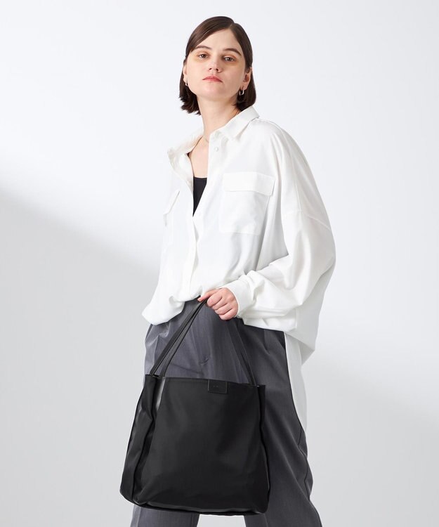 Y'SACCS スクエアすっきりトート Mサイズ ブラック