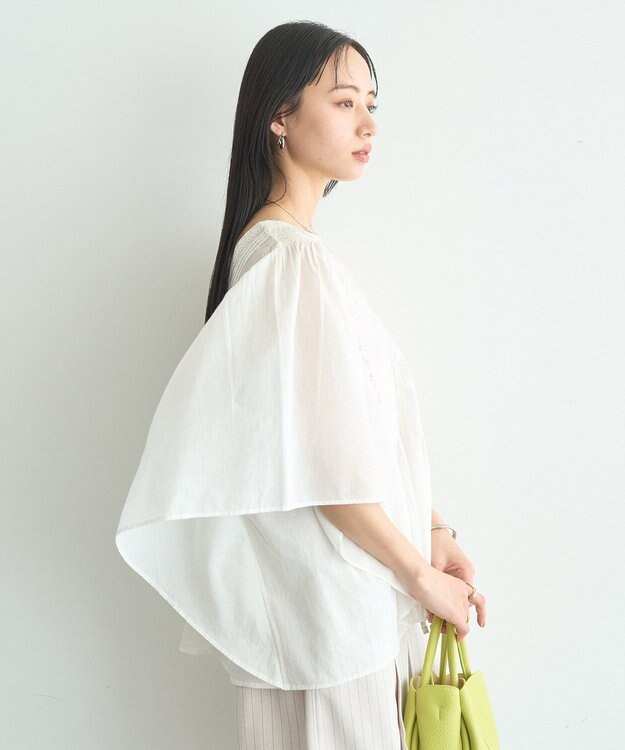 earth music&ecology 【WEB・一部店舗限定】【綿100％】レース＆ピンタックポンチョ Off White