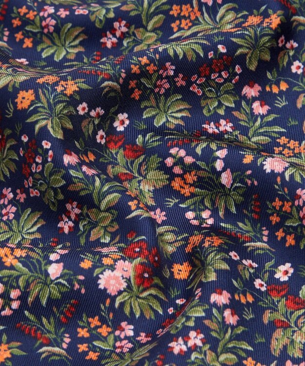 LIBERTY. フローラル・フェイブル シルク ポケット スクエア ネイビー
