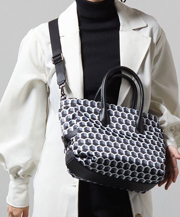 Y'SACCS キュービックモノグラム　2WAYトート　Sサイズ ブラック