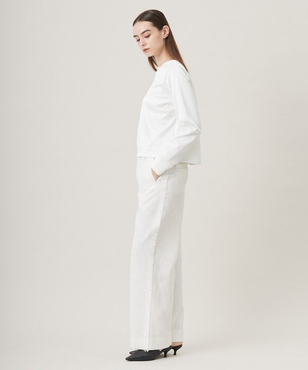 ICB L 【洗える】サテンボンディング クルーネックプルオーバー オフホワイト系