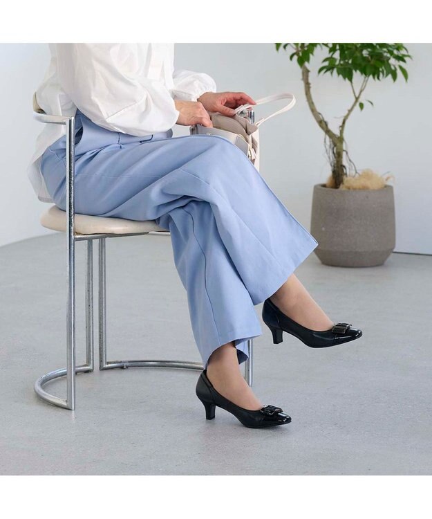 Riz raffinee <Riz raffinee>バックルモチーフコンビパンプス ブラック