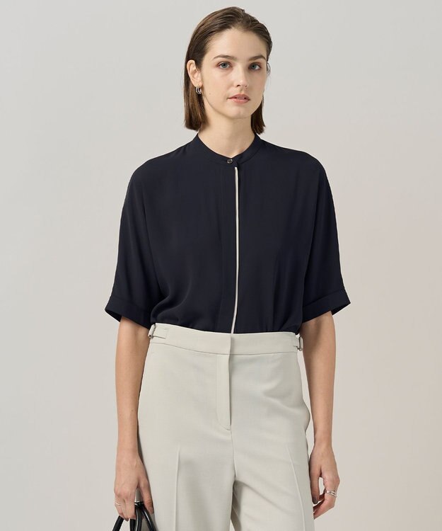 ICB L 【人気のため新色追加・接触冷感・UVケア・速乾・洗える】BackSatinAmunzen 5分袖バンドカラーブラウス ネイビー系