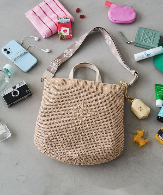 russet スリム2WAYトートバッグ <ナイロンラフィア>(CE-1717-WEB) Ivory