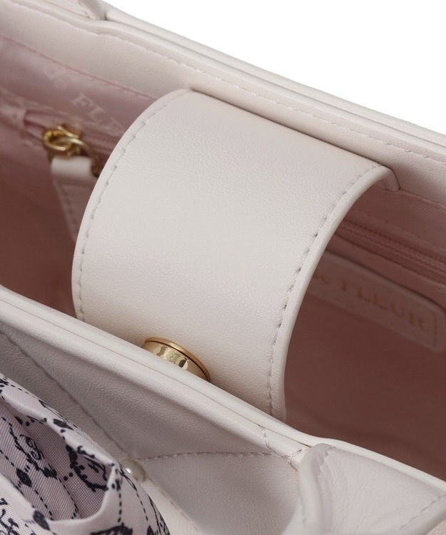 Maison de FLEUR スカーフ付きパールキルティングトートバッグ Light Pink