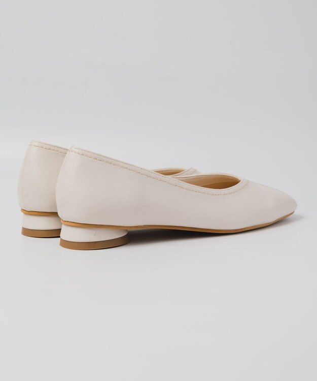 BONTRE 【PRECIEUX JOUET/プレシュウジュエ】デザインステッチVカットフラットパンプス ホワイト