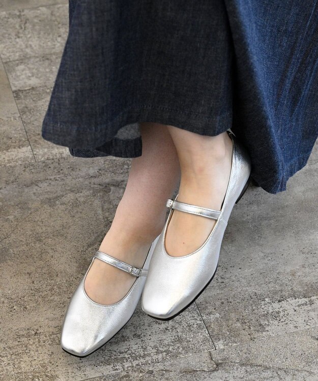 Pointer 日本製 本革ストラップ付きパンプス シルバー