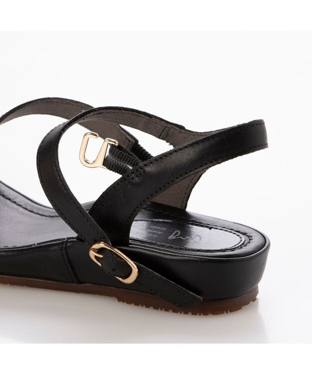 ing <ing>【サスティナブル】レザーストラップサンダル ブラック