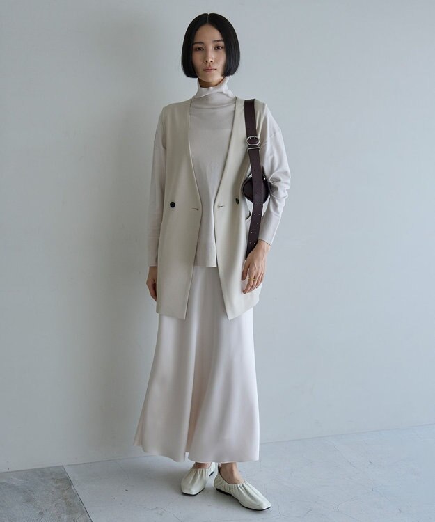 UNFILO マイビューティーニット タートルネック アイボリー