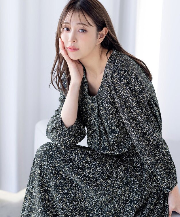 Tiaclasse 【新色追加・洗える】シフォンギャザーワンピース ブラックフラワー