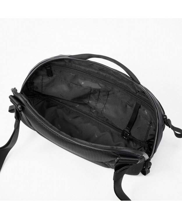 ACE BAGS & LUGGAGE ace. ラグマスター2 ショルダーバッグ  10.1インチタブレット収納 17764 エース ブラック