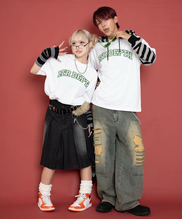 WEGO 【ユニセックス着用ITEM/MLサイズ展開】チェックカレッジグラフィックT（SS） ホワイト