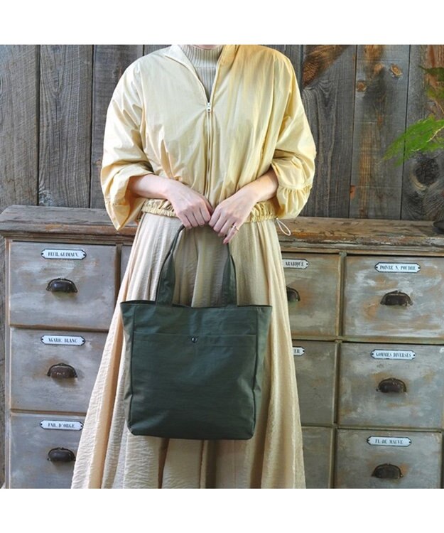 Regalo Felice 【A4サイズ対応 / 水に濡れても安心】トート / REGALO KA(カーキ)