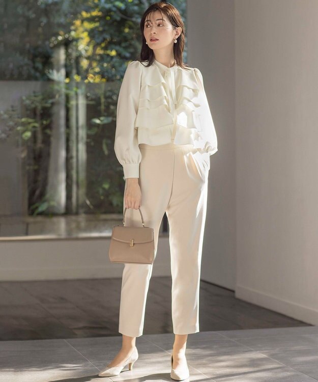 組曲 S 【KUMIKYOKU NAVY】コンフォータブルドレープ ラップパンツ アイボリー系