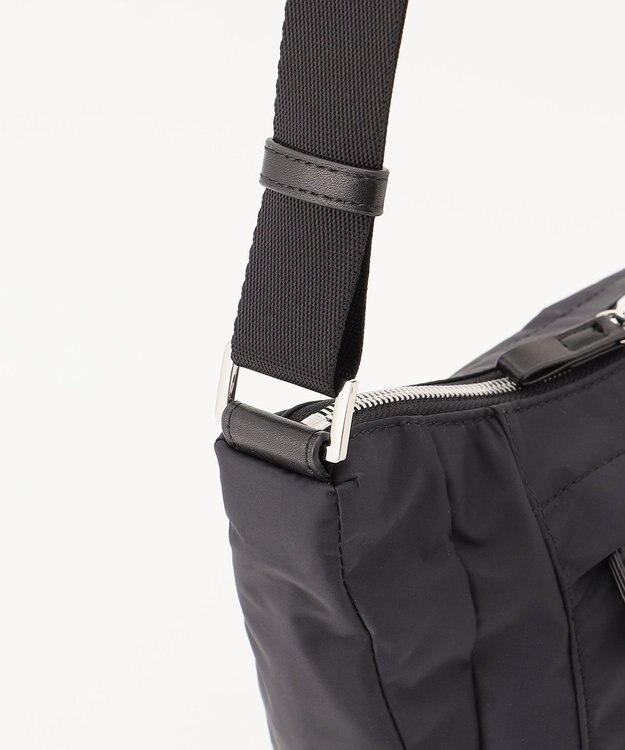 Y'SACCS カーゴポケット　ショルダーバッグ ブラック