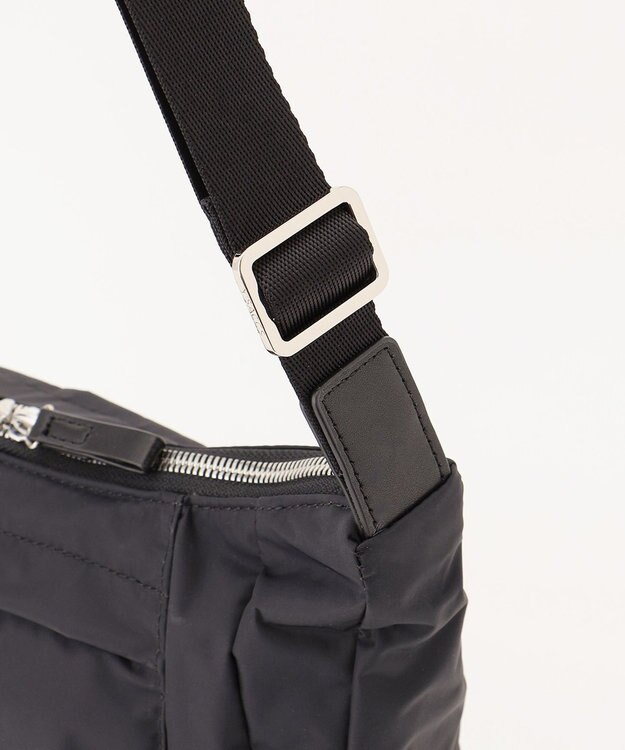 Y'SACCS カーゴポケット　ショルダーバッグ ブラック