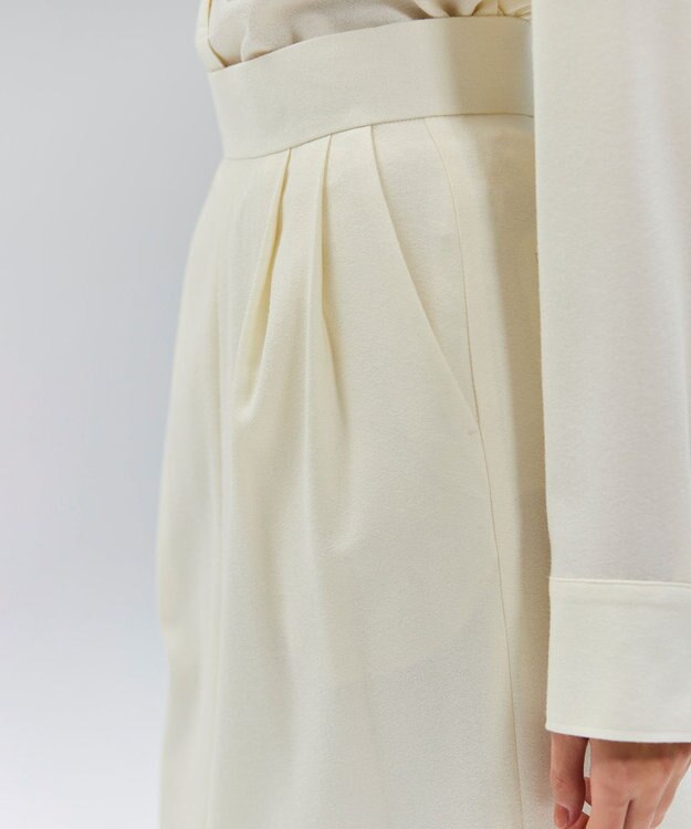 BEIGE， 【VERY NaVY12月号掲載】TERNES / 2タックウールスカート Bone