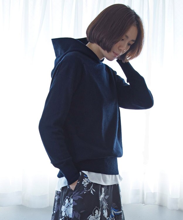 自由区 【洗える】ピュアカシミヤミルド フーディーニット ネイビー系