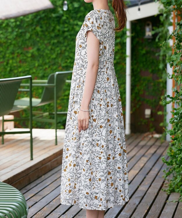 Tiaclasse L 【洗える】リーフフラワー柄ワンピース オフホワイト