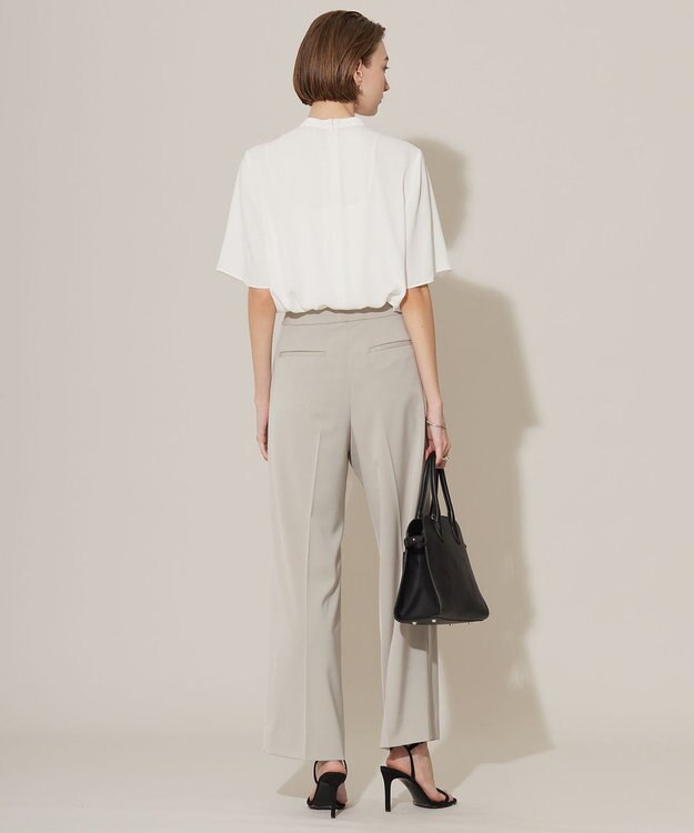 ICB 【接触冷感・UVケア・速乾・洗える】BackSatinAmunzen  5分袖スカーフタイブラウス オフホワイト系