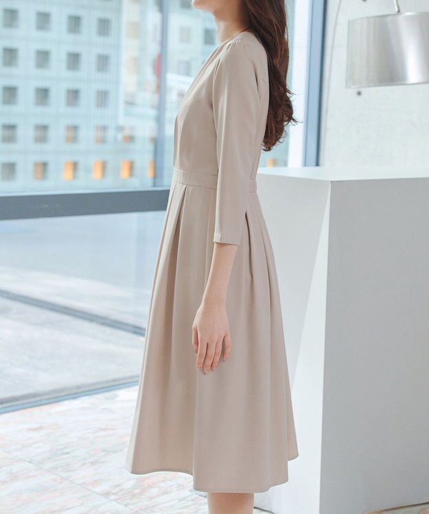 Tiaclasse 【おのののかさん着用】半袖&長袖選べる袖丈・タックフレアワンピース 長袖グレージュ