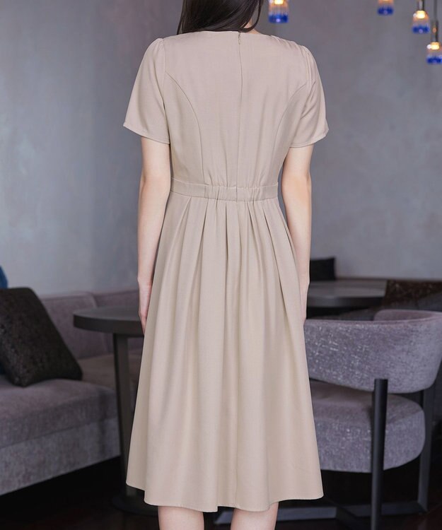 Tiaclasse 【おのののかさん着用】半袖&長袖選べる袖丈・タックフレアワンピース 半袖グレージュ