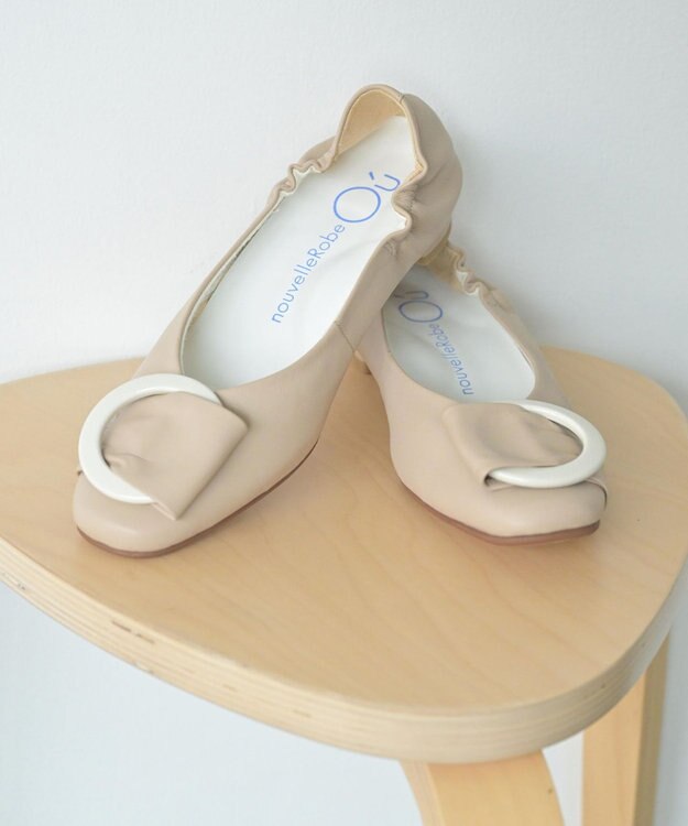 nouvelleRobe Oū 【本革・高反発】Big Buckle pumpsビッグバックル ヒールパンプス ベージュ