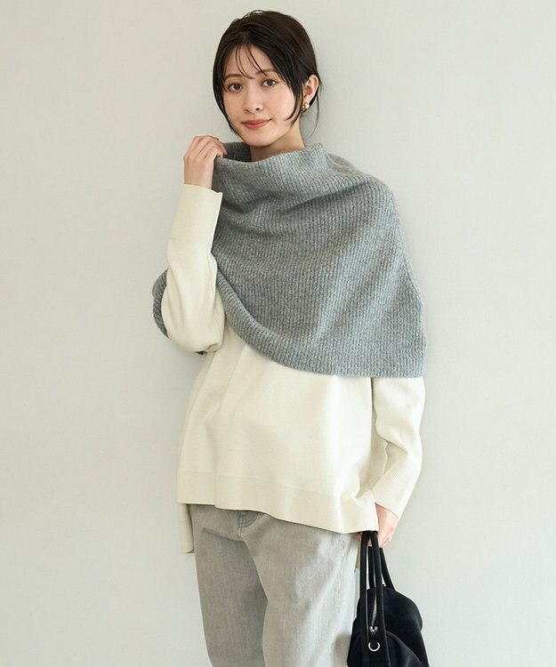 UNFILO 【WEB/一部店舗限定】ふわふわニット ケープスヌード グレー