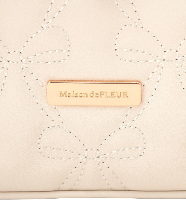 Maison de FLEUR スカーフ付きリボンキルティング2Wayスクエアトート Ivory