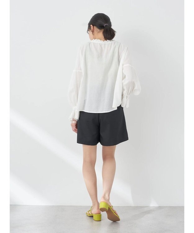 earth music&ecology ギャザーショートブラウス Off White