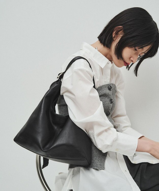 russet レザーホーボーバッグ M(CE-1658) Black